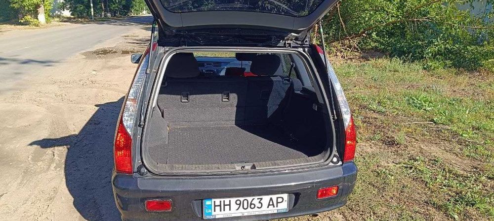 Продам автомобиль MITSUBISHI LANCER  2004 универсал, официальна