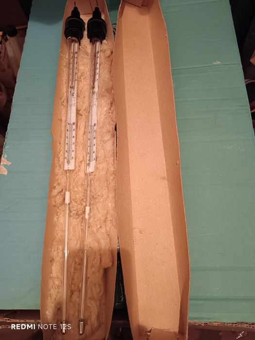 Термометр ртутний контактний.