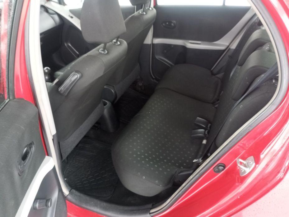 Toyota Yaris 1.0 gasolina 2009