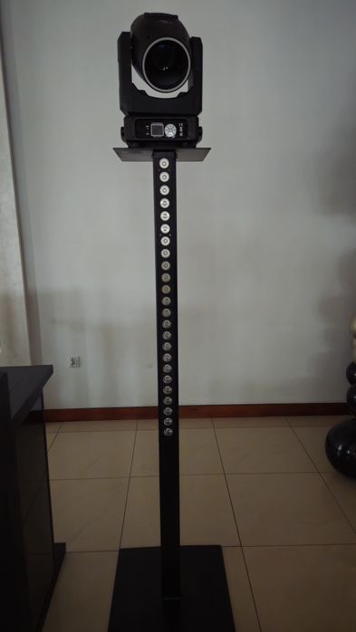 Statywy pod głowy ruchome