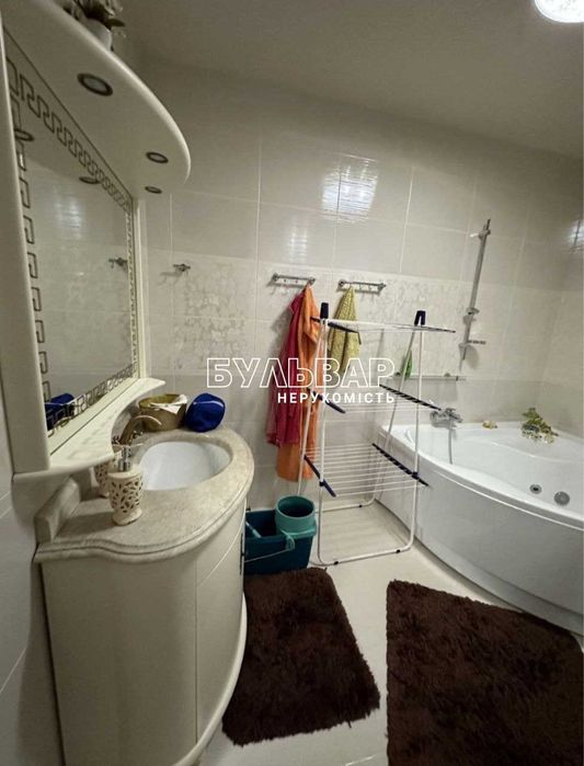 Продам 4 к.кв Центр Новострой, м. Левада, Гагарина, ул. Вернадского, 1