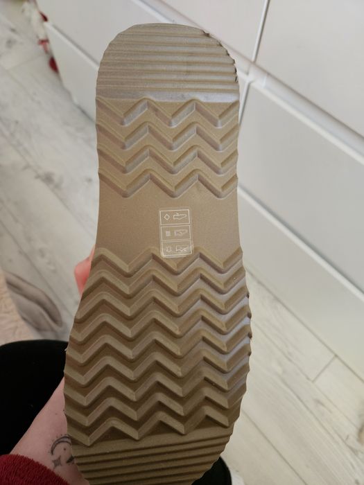 Замшеві зимові чоботи