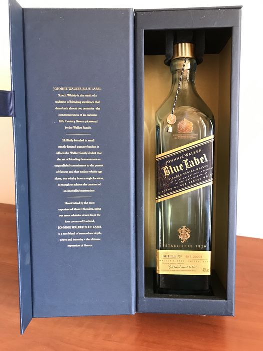 Упаковка для алкоголя Blue Label 700 ml  с бутылкой (оригинал)