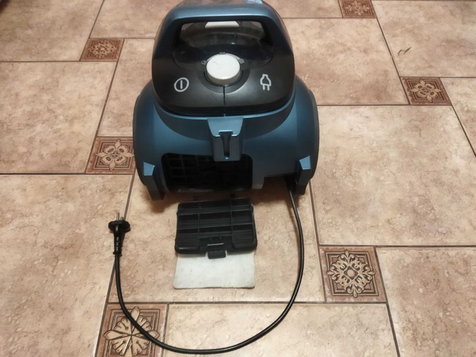 Пылесос Philips FC8672\01 2000W.