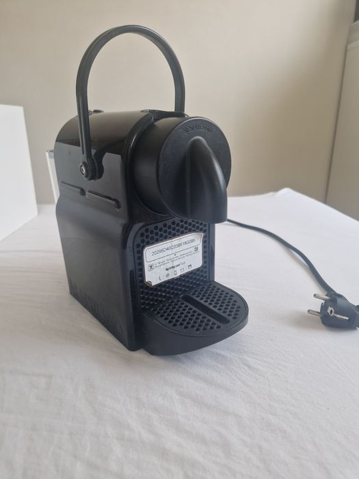 Nespresso De'Longhi Inissia EN80.B – Excelente estado