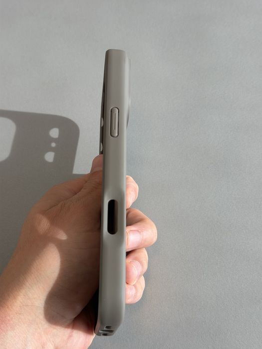 Zuck Bear Everley Grey MagSafe – iPhone 17 Pro Max