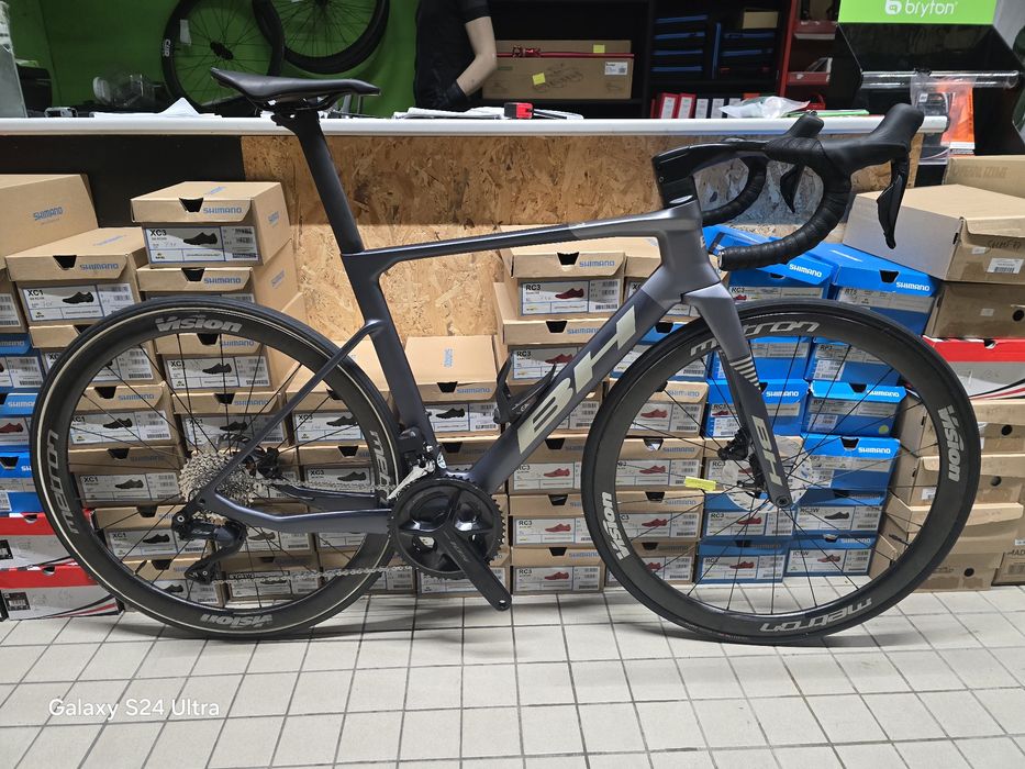 Bh rs1 rodas de carbono e 105 di2