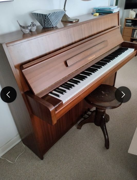 Yamaha M1 jak nowa nastrojona.