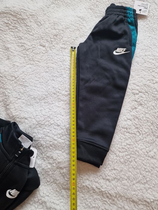 dres dziecięcy nike 92-98 cm na 2-3 latka