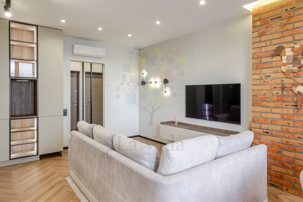 Продаж 2-кімнатної квартри Файна Таун 66,3 м² ЖК Файна Таун, Салютна,