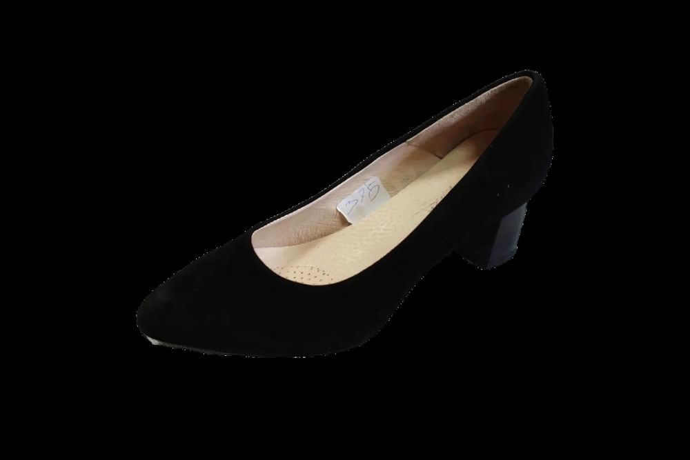 BnW Skórzane czarne czółenka zamszowe