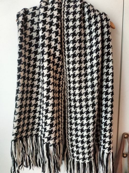 Szal z frędzlami pepitka