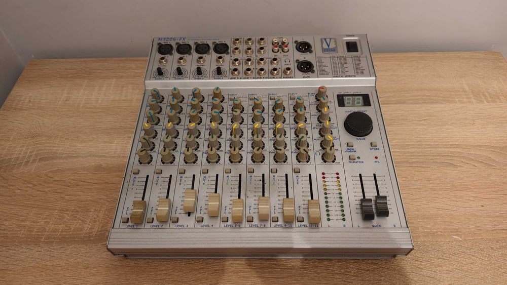Mikser audio Voice Systems M1204 FX 12 kanałowy z efektami DSP