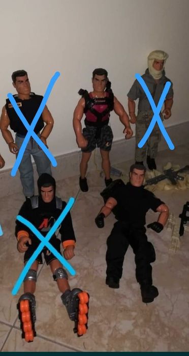 Dois bonecos Action man
