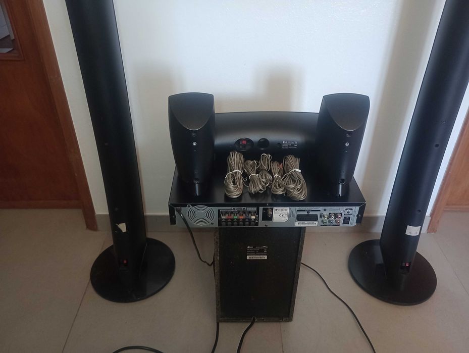 Home Cinema LG HT554 5.1 – Amplificador vendido, Colunas disponíveis!