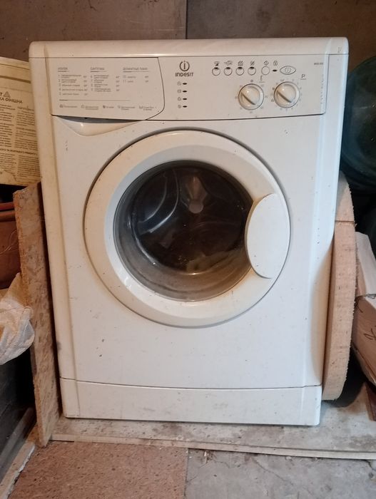 Пральна  машина індезіт