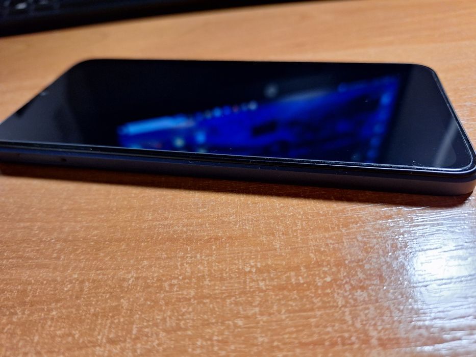 Oppo A17 granatowy stan  bdb+ smartwatch