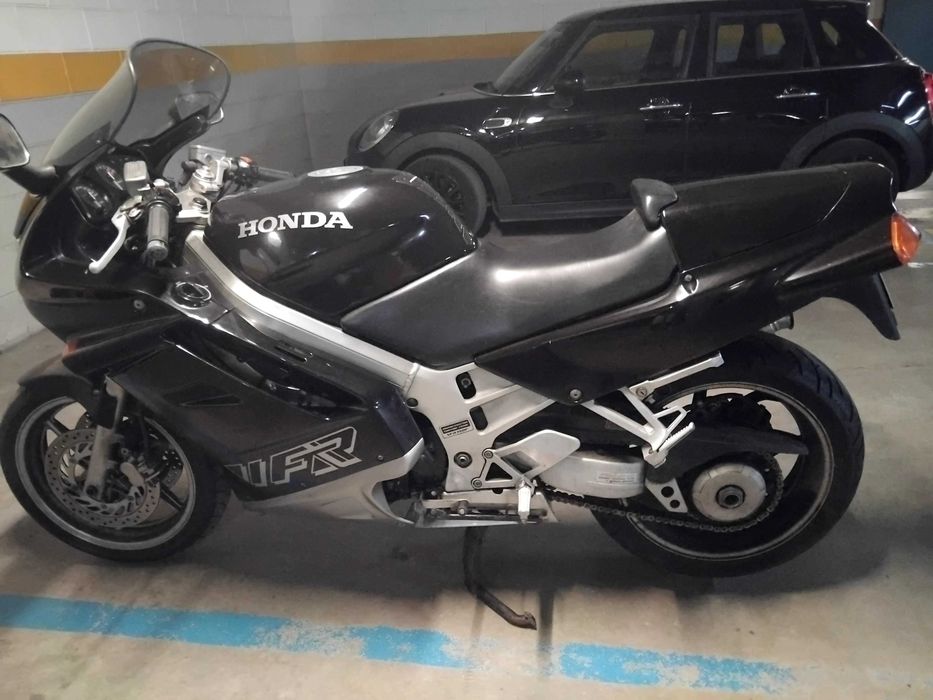Honda VFR 750 RC 36