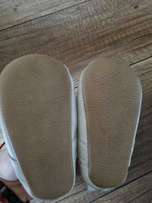 Buciki materiałowe białe Reserved 18/19