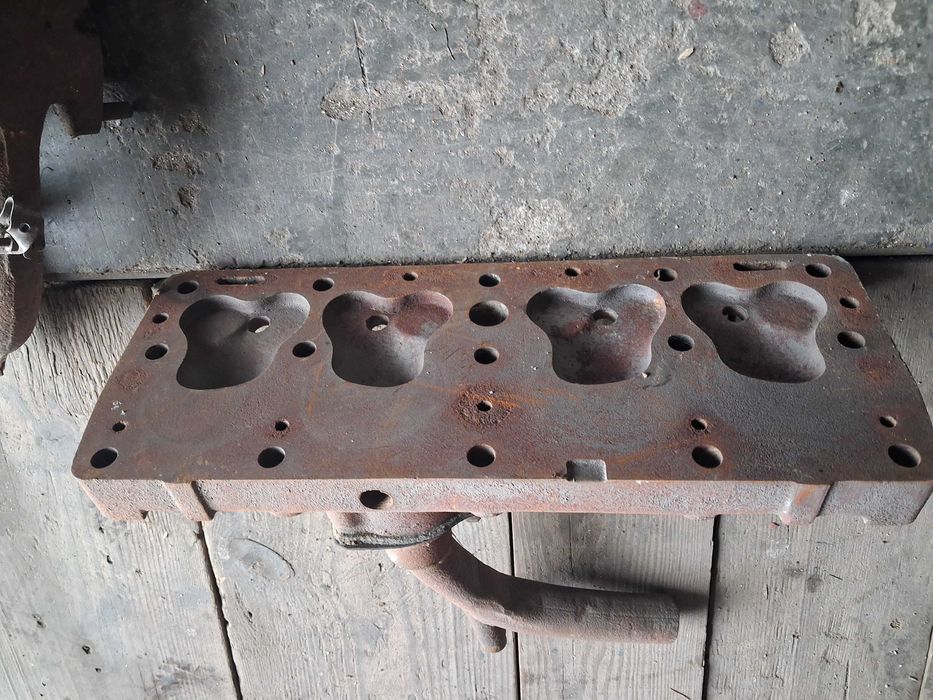 Продам головку блока цилиндров Москвич 401