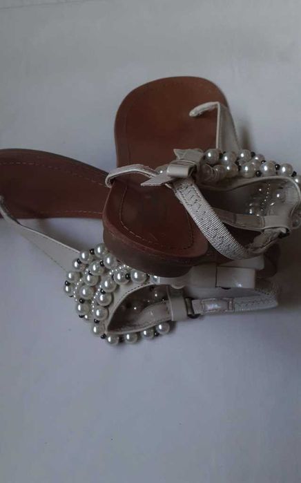 Красивые фирменные римлянки. Босоножки Michael Kors. Размер 36-36,5