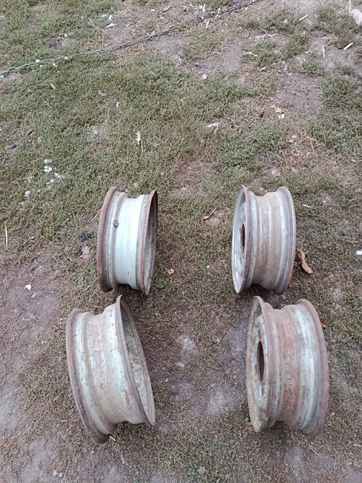 Продам колесні диски Wartburg 1.3