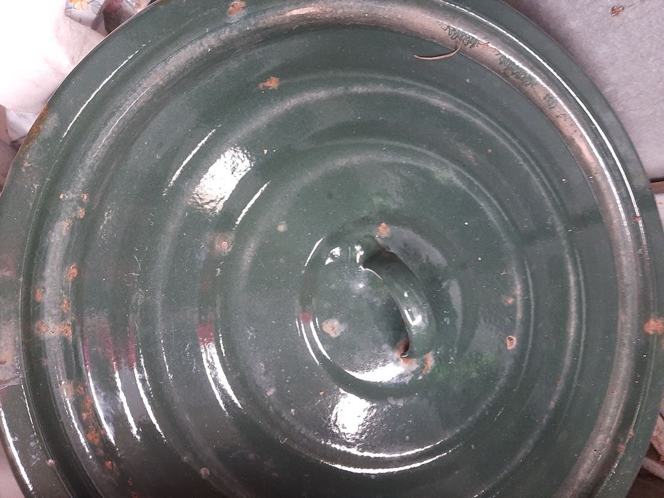 Кастрюля  ємаліровані   - 50  л.  Бу