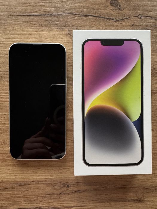 iPhone 14 з рідною коробкою