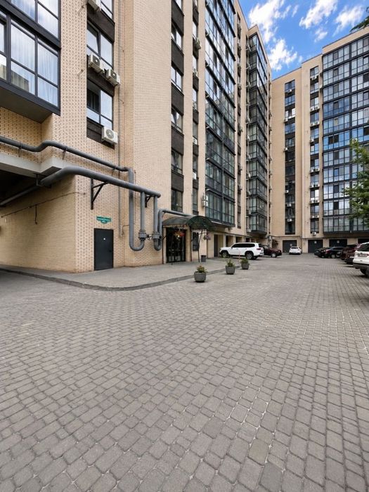 Продам 1-кімнатну квартиру River Park  60 м2