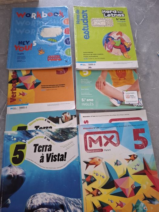 Cadernos de atividades e manuais
