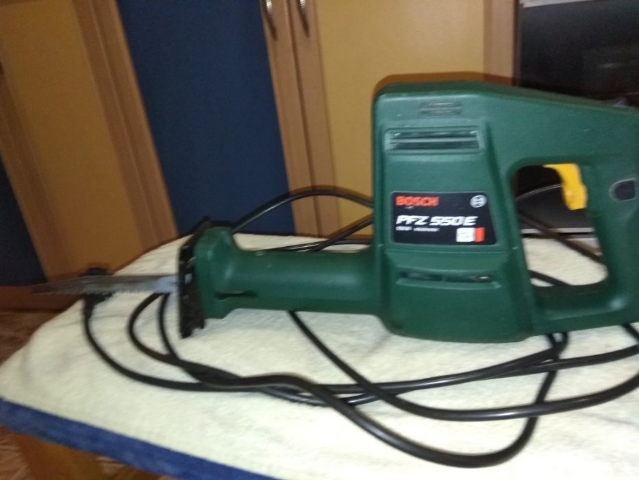 Електропила сабельная