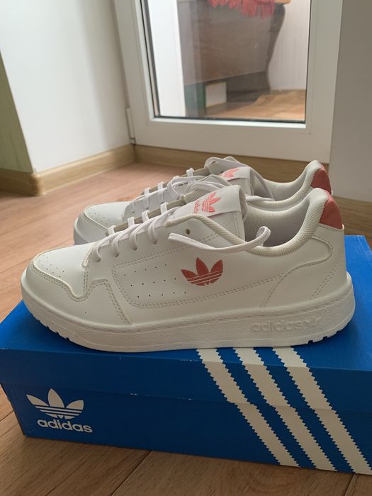 кросівки adidas