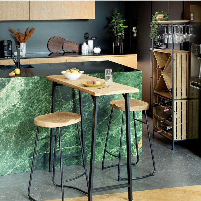 Bancada de Cozinha c/ 2 cadeiras altas