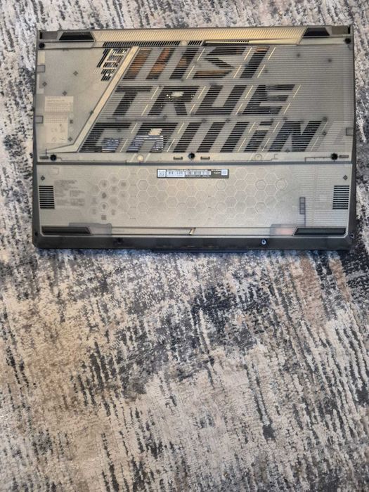 Laptop MSI cyborg