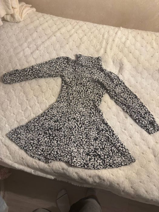 Сукня чорного кольору S розмір