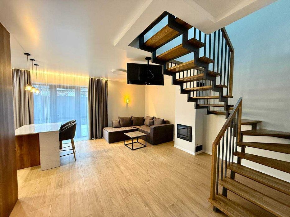 Оренда просторового двоповерхового будинку в Царському селі