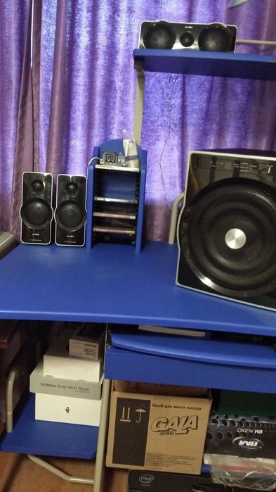 Комп'ютерний стіл дерево для комп'ютера (компютера, пк, ноутбука)