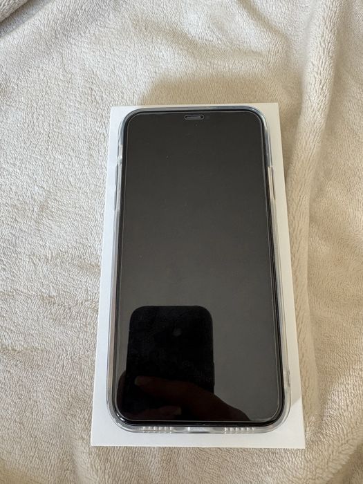 Iphone 11 - black