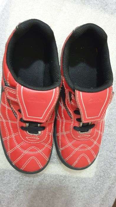 Кроссовки Clarks красные размер 31