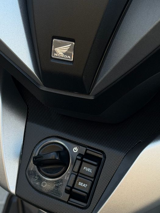 HONDA FORZA 300 - Ótimo Estado!