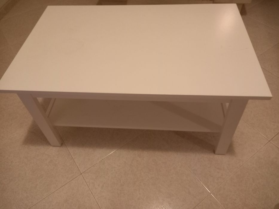 Mesa  nova de madeira maciça