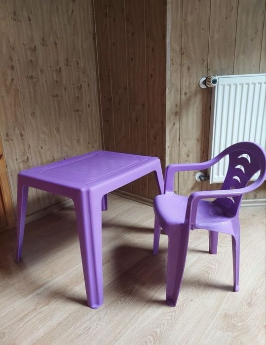 Stolik dziecięcy i krzesełko