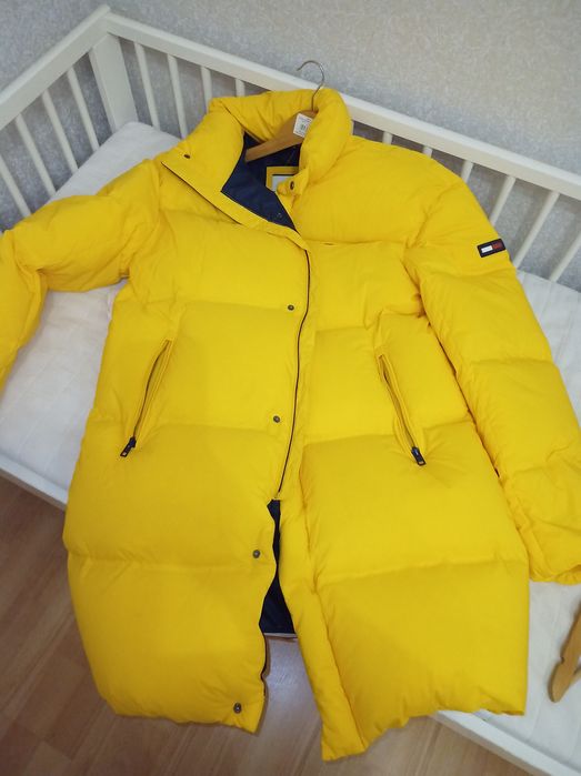 Продам пуховик Tommy Hilfiger