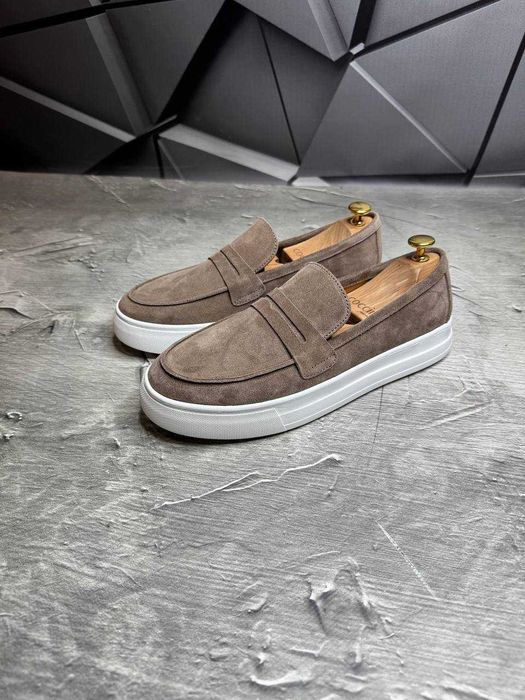 Чоловічі замшеві лофери шоре/з