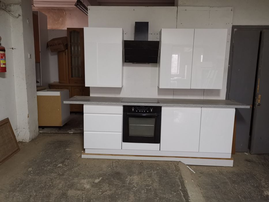 Wyprzedaż mebli kuchennych i blatów