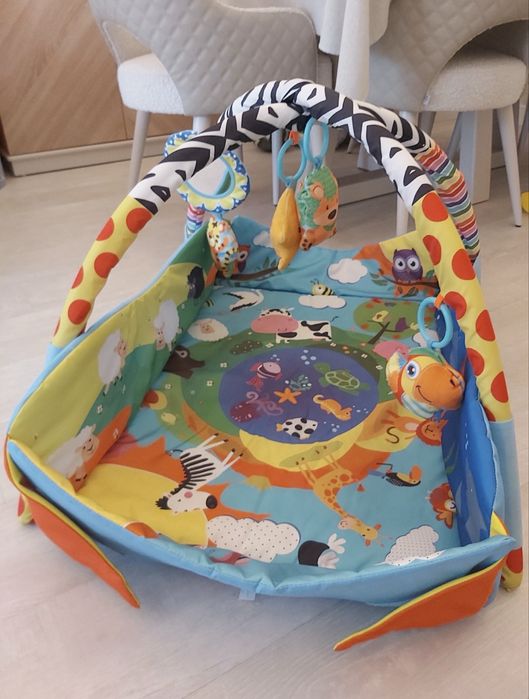 Tapete atividades Bebé