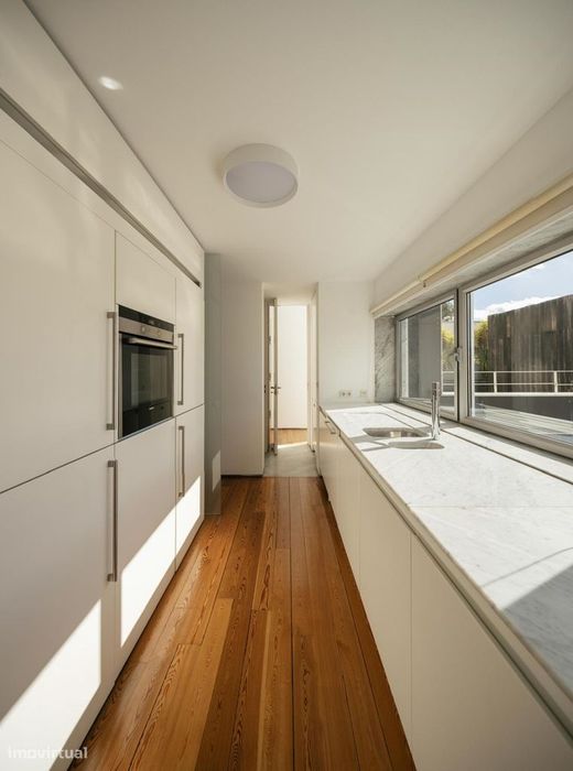 Penthouse Duplex T5 no topo das Avenidas Novas