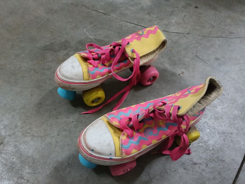 Patins de rodas tipo tênis da marca Roces64861260660995123