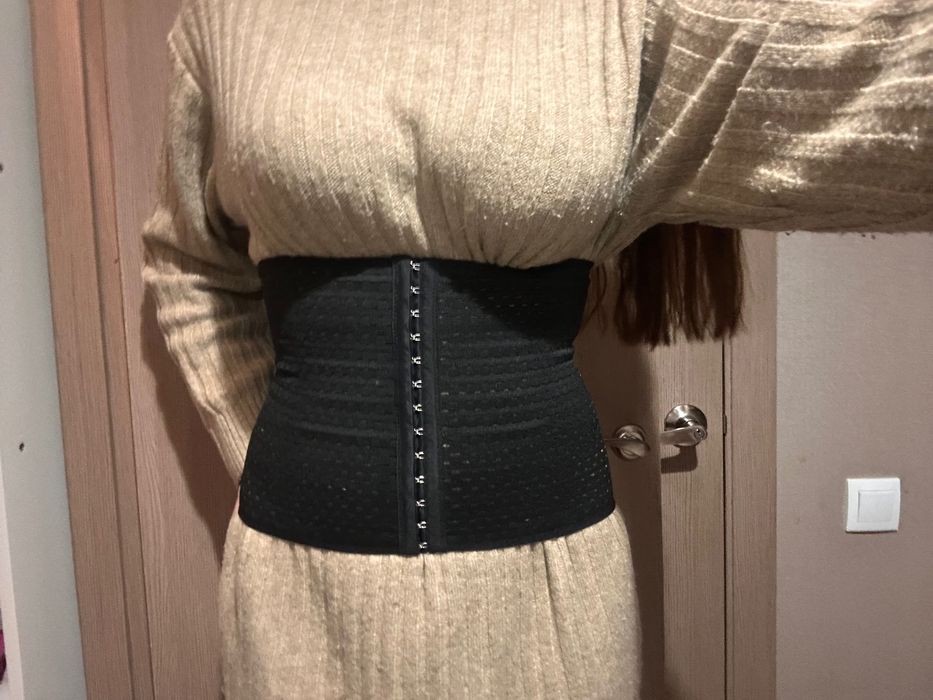 Стягуючий післяпологовий пояс-корсет