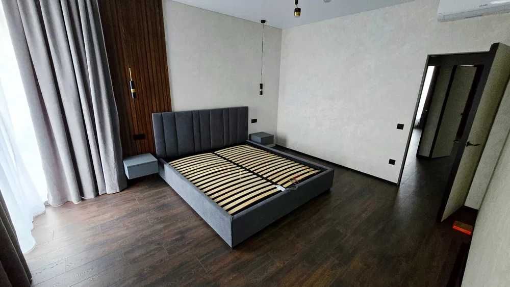 Вітаю. ГАЗ, ЦЕНТРАЛЬНІ КОМУНІКАЦІІ, будинок-дуплекс 125м2; Ліцей#1.